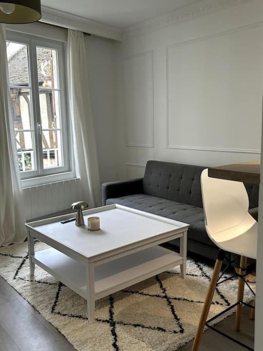Le Petit Paris Compiegne Apartment ภายนอก รูปภาพ