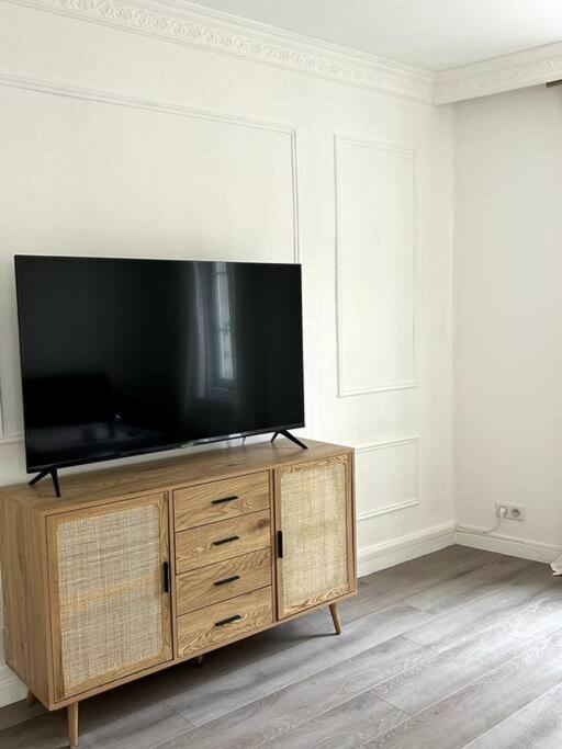 Le Petit Paris Compiegne Apartment ภายนอก รูปภาพ