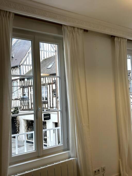 Le Petit Paris Compiegne Apartment ภายนอก รูปภาพ